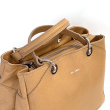 Carica l'immagine nel visualizzatore di Gallery, Borsa a bauletto quattro anelli Mia Mioli
