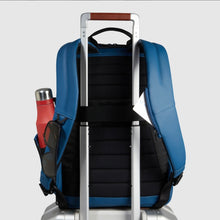 Carica l'immagine nel visualizzatore di Gallery, Piquadro zaino in tessuto gommato porta pc 15,6" CA6465C2OW
