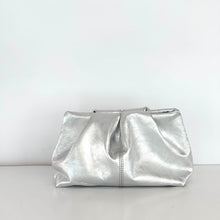 Carica l'immagine nel visualizzatore di Gallery, Clutch bag Mia Mioli
