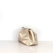 Carica l'immagine nel visualizzatore di Gallery, Clutch bag Mia Mioli
