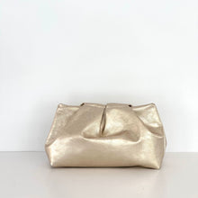 Carica l'immagine nel visualizzatore di Gallery, Clutch bag Mia Mioli
