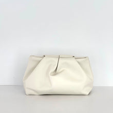 Carica l'immagine nel visualizzatore di Gallery, Clutch bag Mia Mioli
