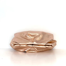 Carica l'immagine nel visualizzatore di Gallery, Clutch bag Mia Mioli large
