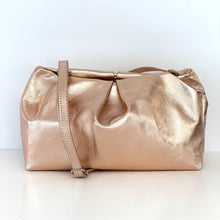 Carica l'immagine nel visualizzatore di Gallery, Clutch bag Mia Mioli large
