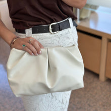 Carica l'immagine nel visualizzatore di Gallery, Clutch bag Mia Mioli large
