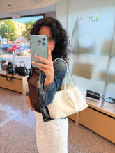 Carica l'immagine nel visualizzatore di Gallery, Clutch bag Mia Mioli large
