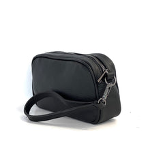 Carica l'immagine nel visualizzatore di Gallery, Pochette da polso in pelle per uomo
