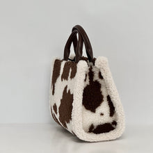 Carica l'immagine nel visualizzatore di Gallery, Pashbag borsa Teddy cow piccola
