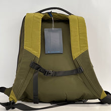 Carica l'immagine nel visualizzatore di Gallery, Piquadro zaino slim outdoor
