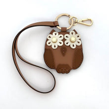 Carica l'immagine nel visualizzatore di Gallery, Loristella charm portachiavi in pelle
